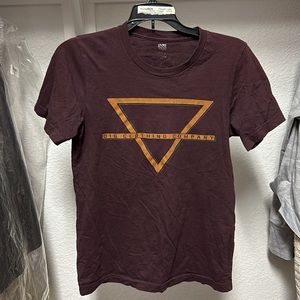 2/$10 Dig Clothing Company tee XS